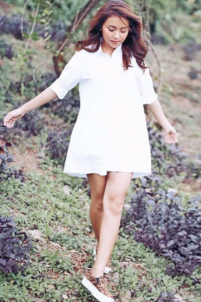 Kathryn Bernardo's go-to outfit!!! White long sleeves polo