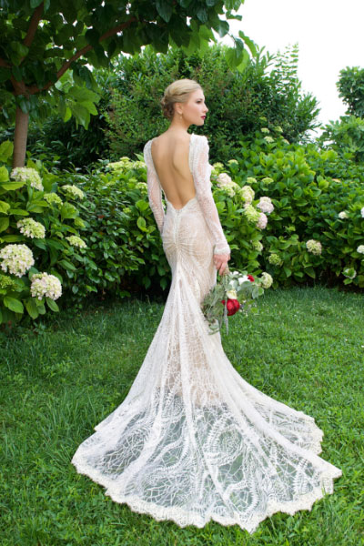 A Closer Look At Cristalle Belo S Stunning Sheer Wedding Dress