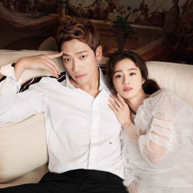 Korean superstar couple Rain and Kim Tae Hee are expecting their first