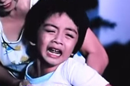 The child actor Jaypee De Guzman in the 1983 film, Saan Darating Ang Umaga, <b>...</b> - aba56ffb6