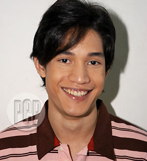 Victor Basa hatid-sundo ng dalawang young actresses? | PEP.ph: The Number One Site for Philippine Showbiz - 9081a3652