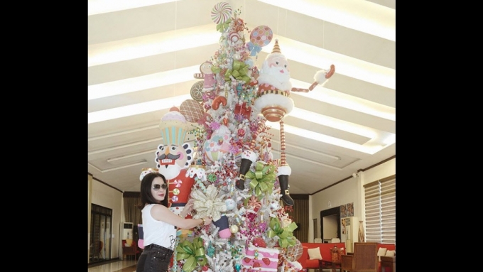 Jinkee Pacquiao's Giant Christmas Tree Is a Pastel Dream