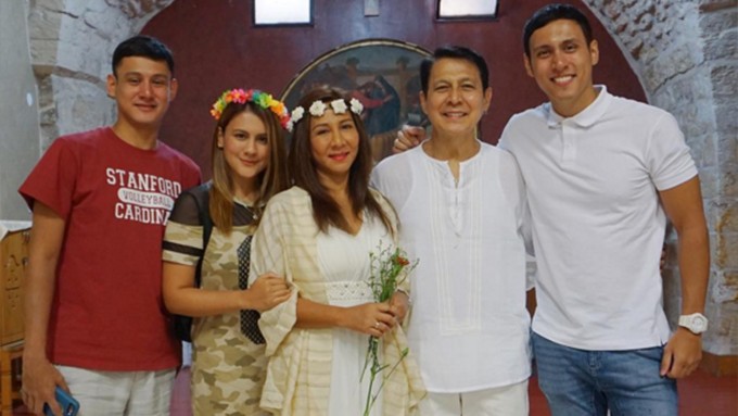 Tirso Cruz III and wife Lynn Ynchausti renew wedding vows in