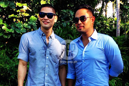 Jericho Rosales, Kim Jones tie the knot in Boracay - FamousFix.com post