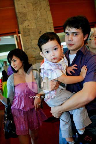 PEP SCOOP: Patrick Garcia hugs his son for the first time! | Gallery ...