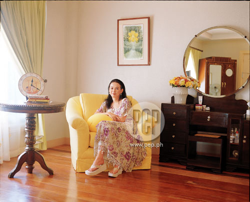 Isabel Rivas Poster Isabel Rivas's Paradise | PEP.ph