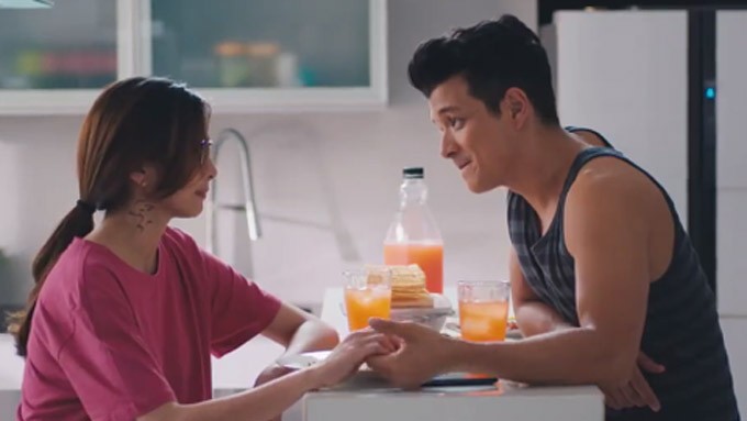 Mmff Review Jericho Rosales And Jennylyn Mercado Show Power Of Love In Walang Forever Pep Ph