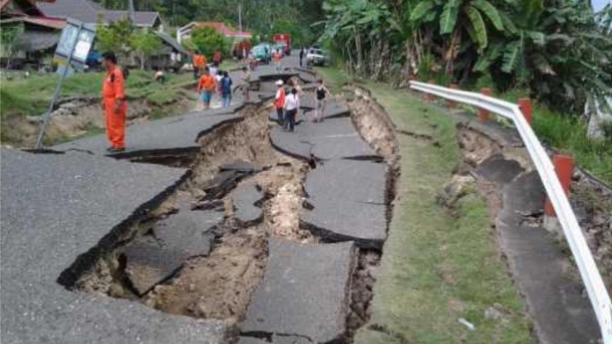 Earthquake Philippines Earthquake Off Philippines Triggers Tsunami Warning Philippines The