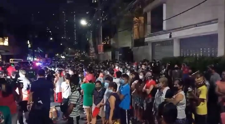 people gathered infront of wil tower mall