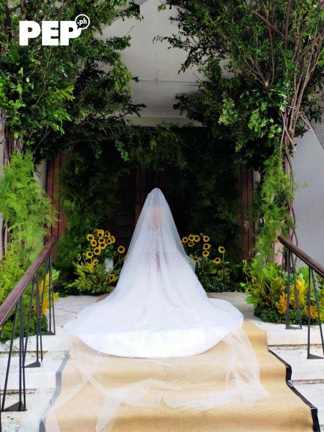 Kris Bernal wedding gown back view