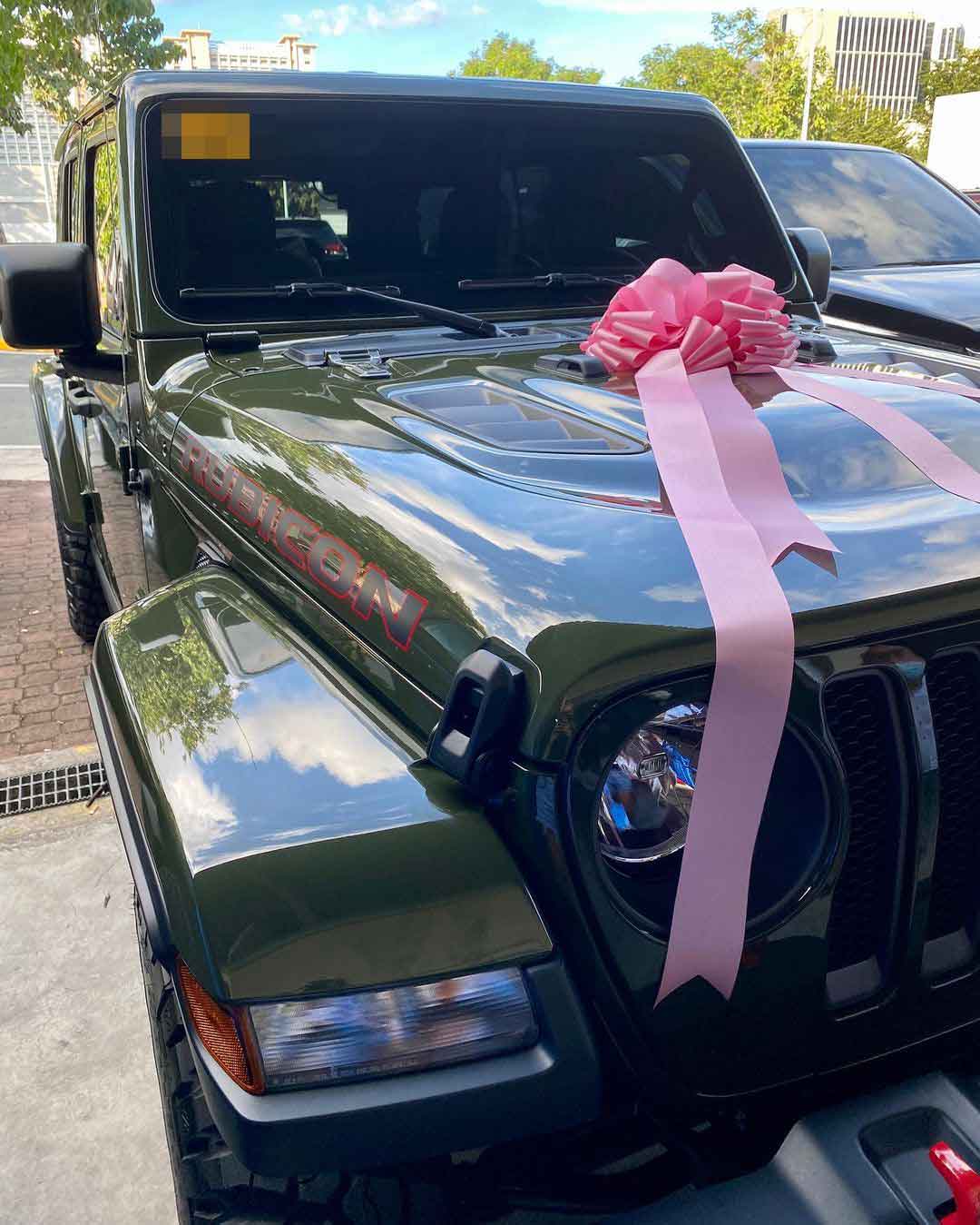 Richard Guiterrez Jeep Wrangler Rubicon gift to wife Sarah Lahbati