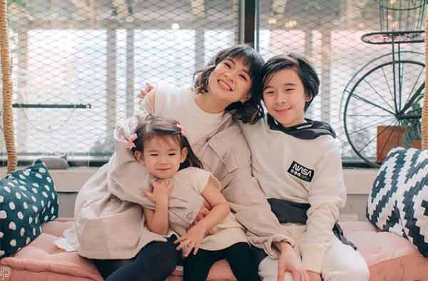 LJ Reyes with son Aki and daughter Summer