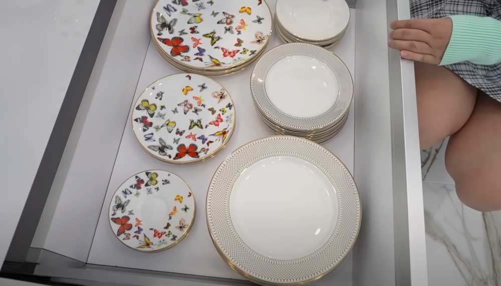 Ivana Alawi, kitchen tour plate collection