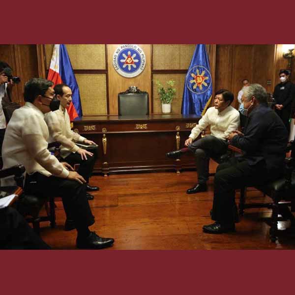 President Ferdinand Marcos, Jr. meets DOTr officials