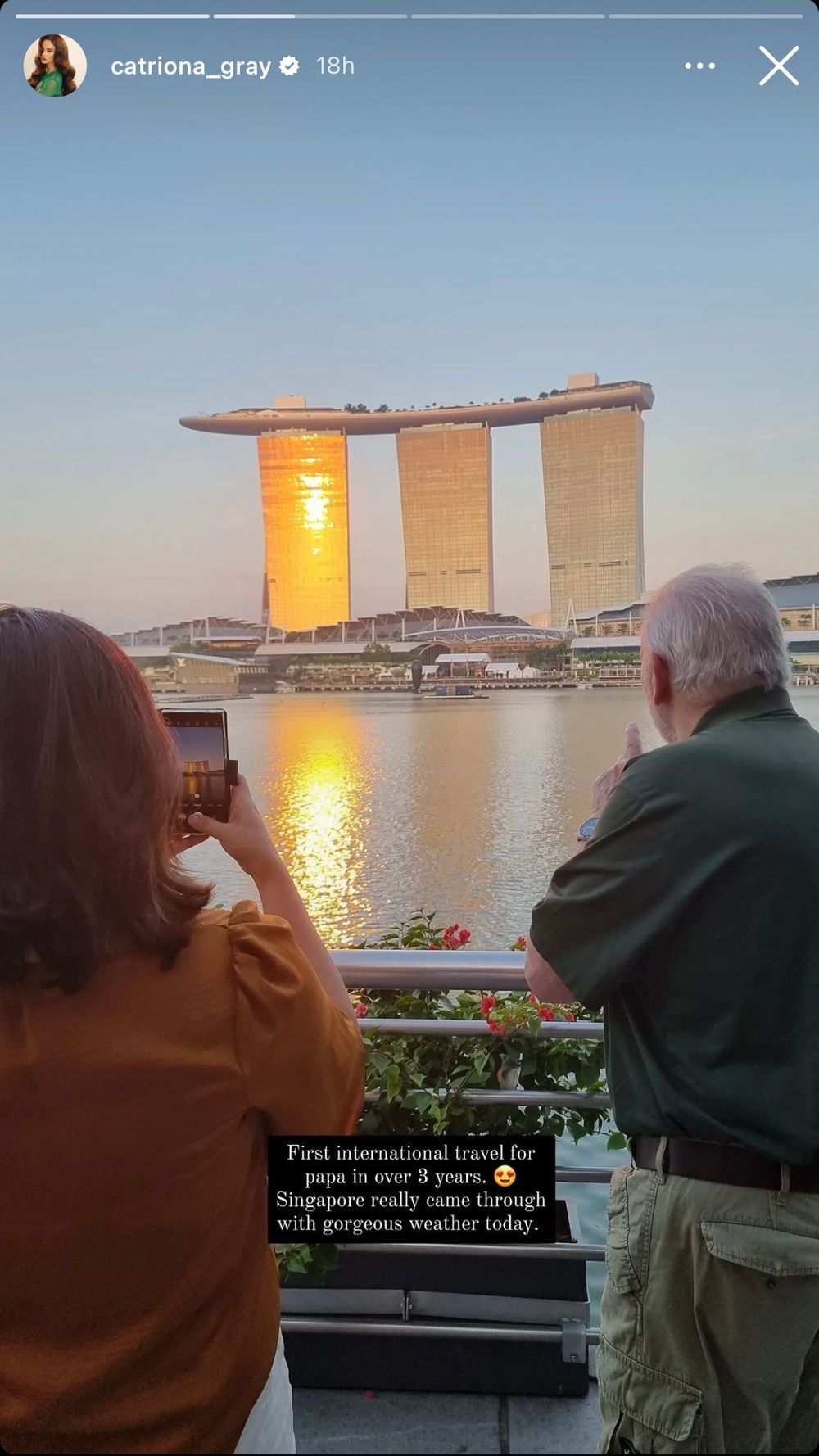 Catriona Gray poses with parents at the Marina Bay Sands