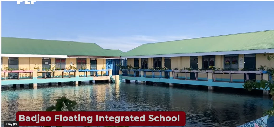 floating school