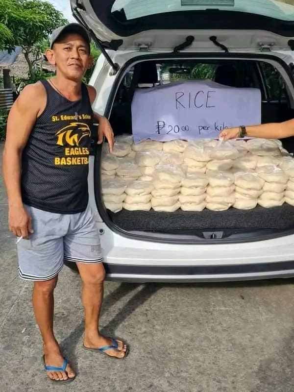 Dindo Bataller selling the PHP20 per kilo rice