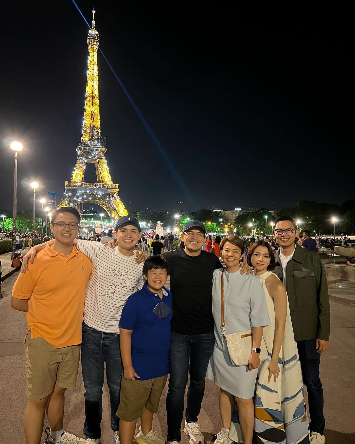 isko moreno family in paris