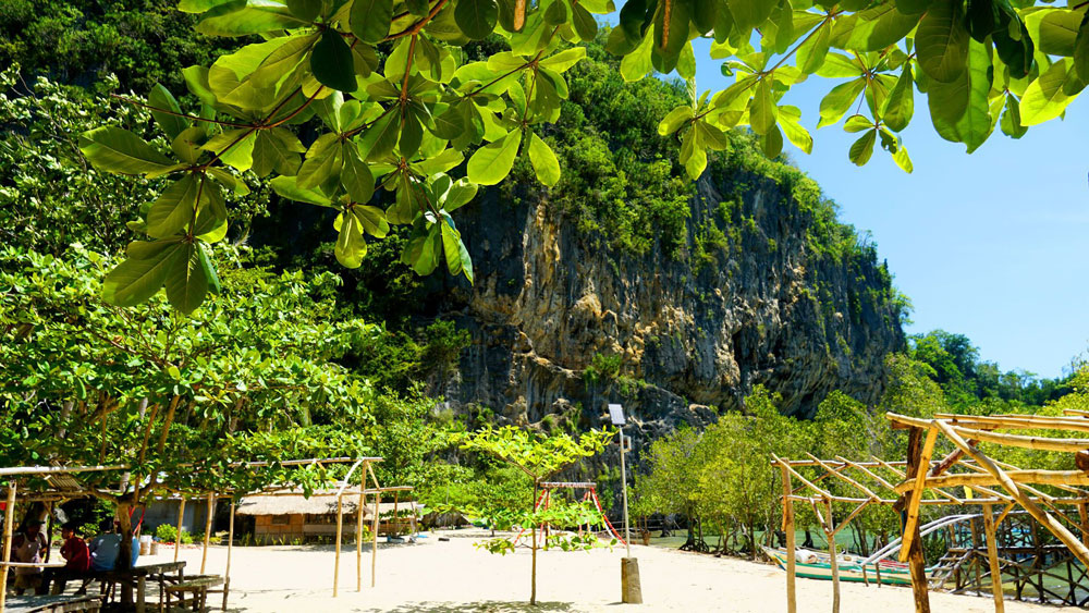 Travel Oriental Mindoro, Pocanil Beach Resort