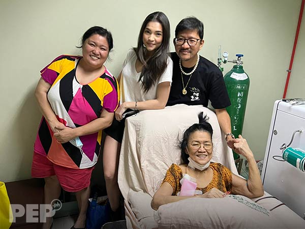 Lolit Solis gets visited at the hospital by Rhian Ramos and Bernard Cloma 