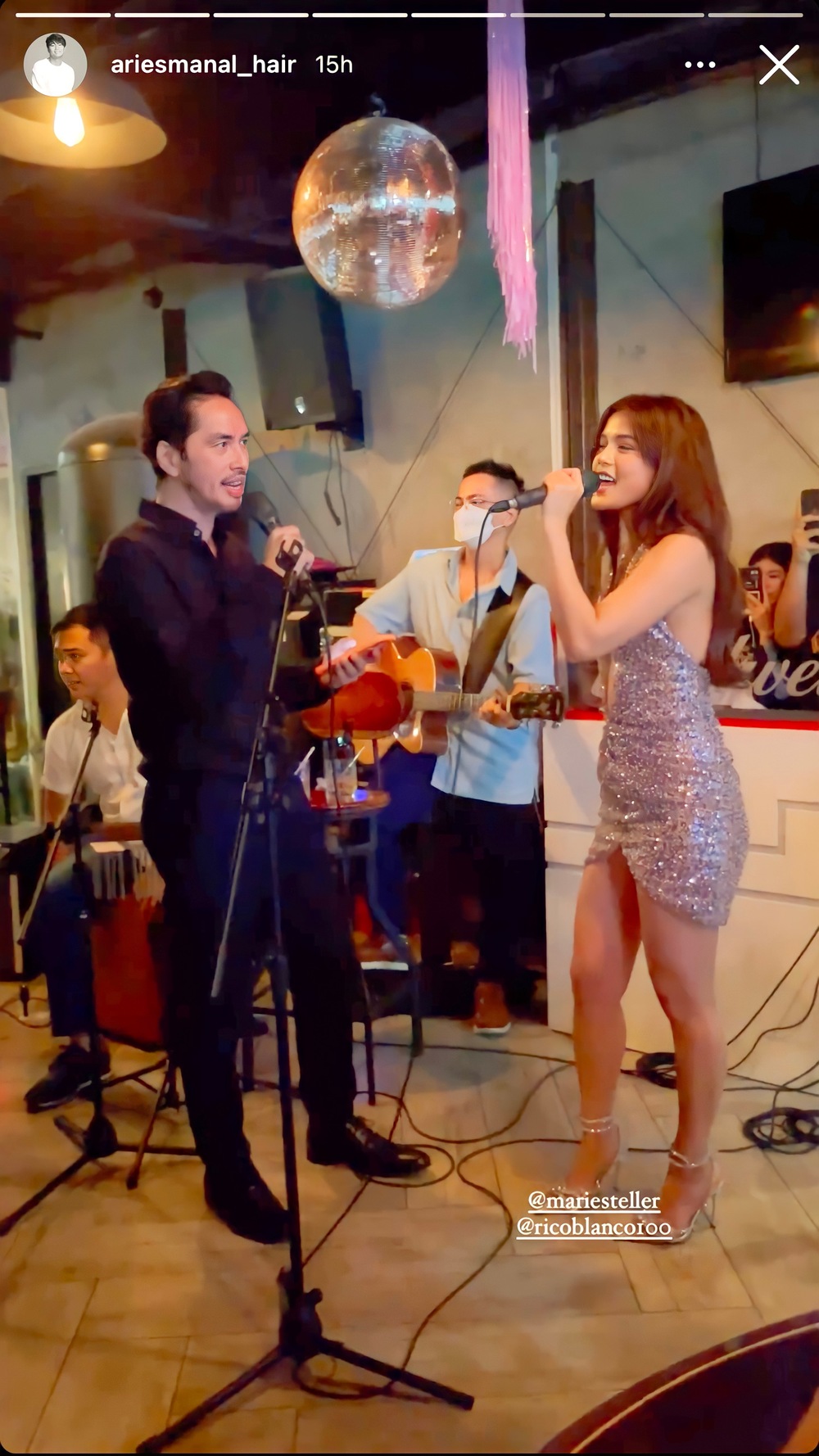 Maris Racal and boyfriend Rico Blanco serenaded the crowd with their performance of Cruisin' by Huey Lewis and the News