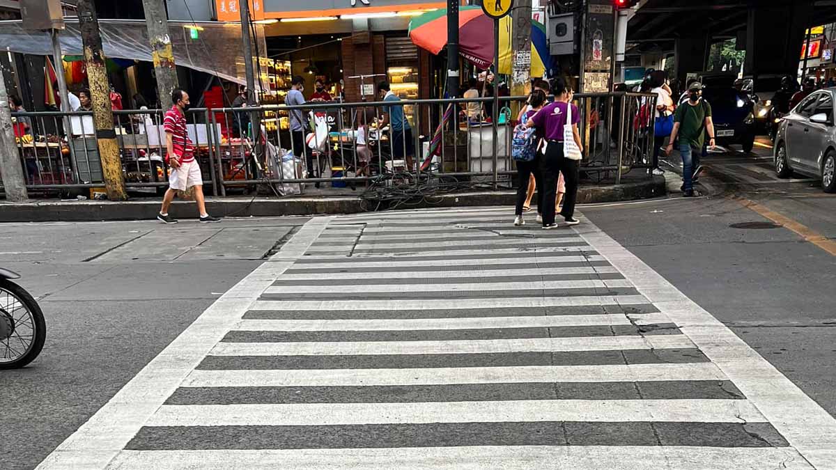 The controversial pedestrian lane in Tayuman, Manila