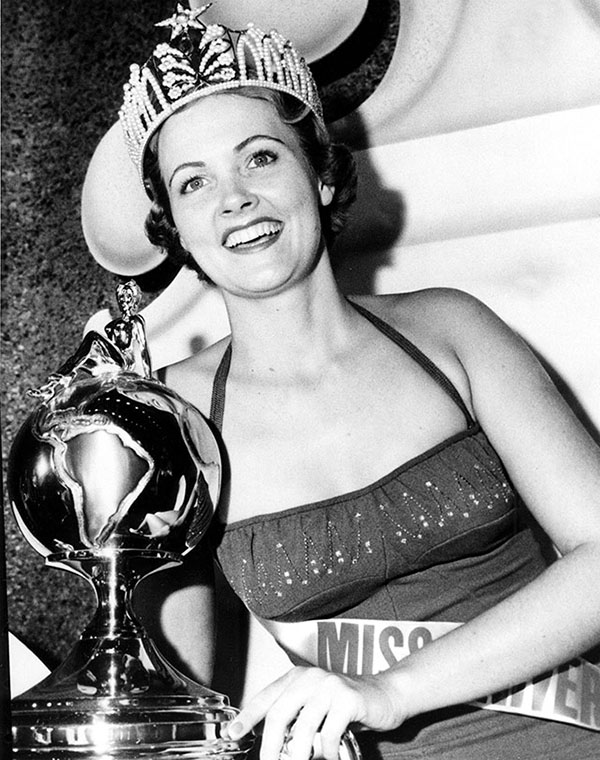 Star of the Universe crown worn by Miss Universe 1954 Miriam Stevenson