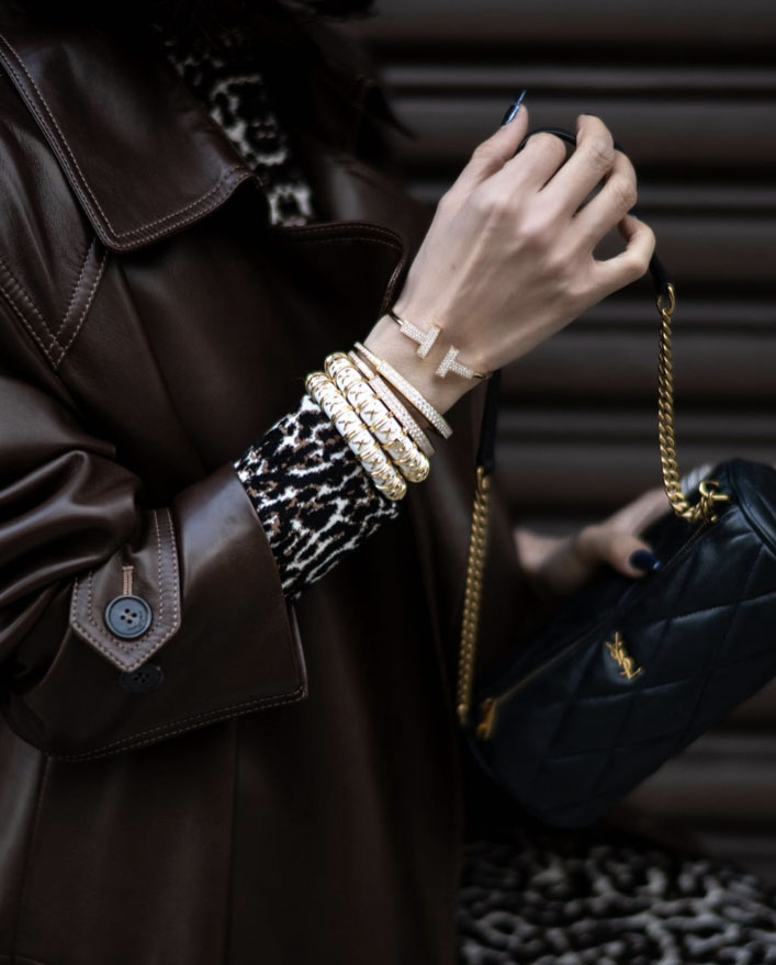 Louis Vuitton 18k Gold Charm Padlock Bracelet - Los Angeles Gold