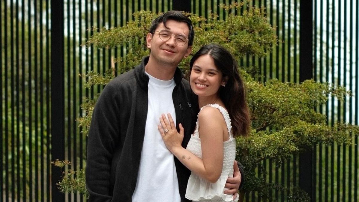 Ogie Alcasid's daughter Leila now engaged to BF Curtismith