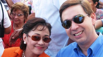Vilma Santos (left) and Ralph Rector (right) showbiz-political couples