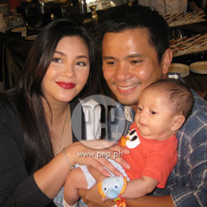 Regine Velasquez and Ogie Alcasid introduce son Nathan to the media ...