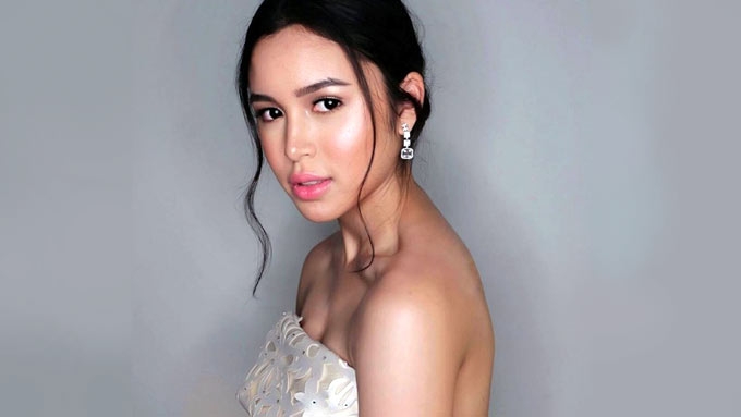 Claudia Barretto is like a modern princess in her prom dress | PEP.ph